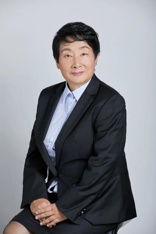 罗湖律师 律师事务所promise-u 陈群律师 巾帼风采 执业15年,中共深圳